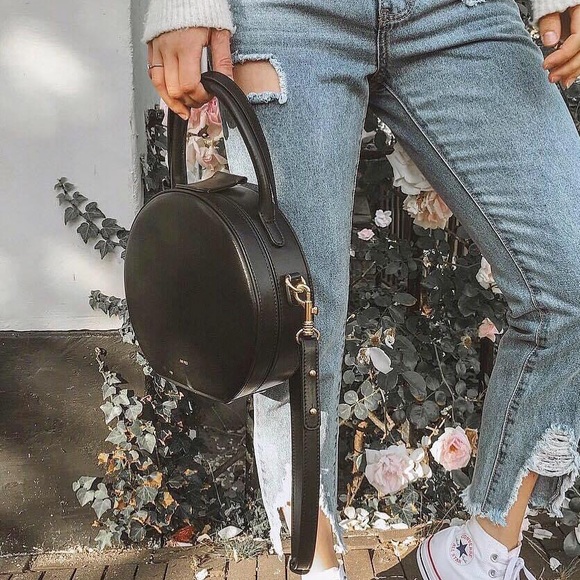 Circle Bag - Picture 1 of 5